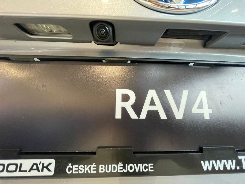 Toyota RAV4 2.5 4x4 Plug-In Selection - fotka 12 z 25
