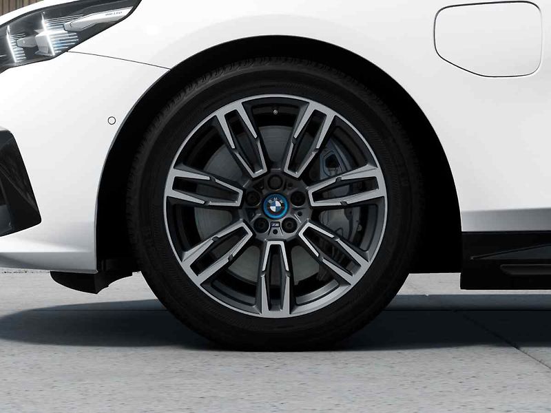 BMW Řada 5 (2026) - fotka 4 z 10