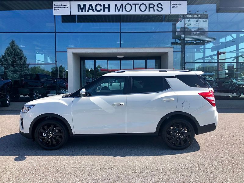 KGM Tivoli Grand Style plná výbava - fotka 4 z 23