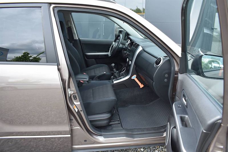 Suzuki Grand Vitara 1,9 DDiS 1M, SUPER, JAKO NOVÝ - fotka 12 z 16