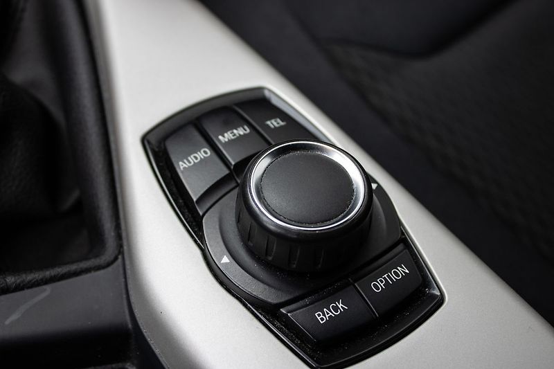 BMW Řada 1 Servis do 210000 Km, tažné - fotka 19 z 26