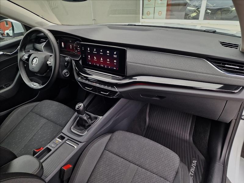Škoda Octavia 2.0TDI Style, původ ČR,1.Maj. - fotka 13 z 50