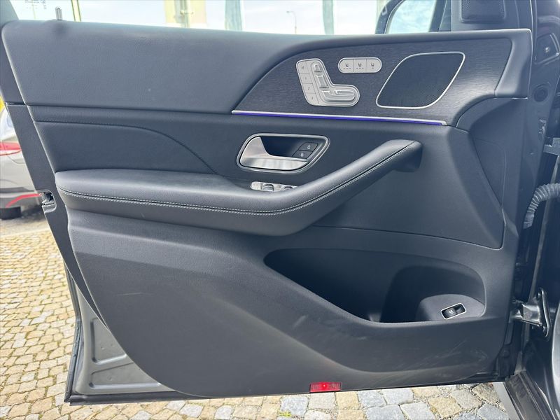 Mercedes-Benz GLE 350de 4MATIC - fotka 4 z 34