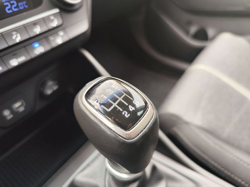 Hyundai Tucson 1.6 CRDI/85kW Traveller - fotka 21 z 32