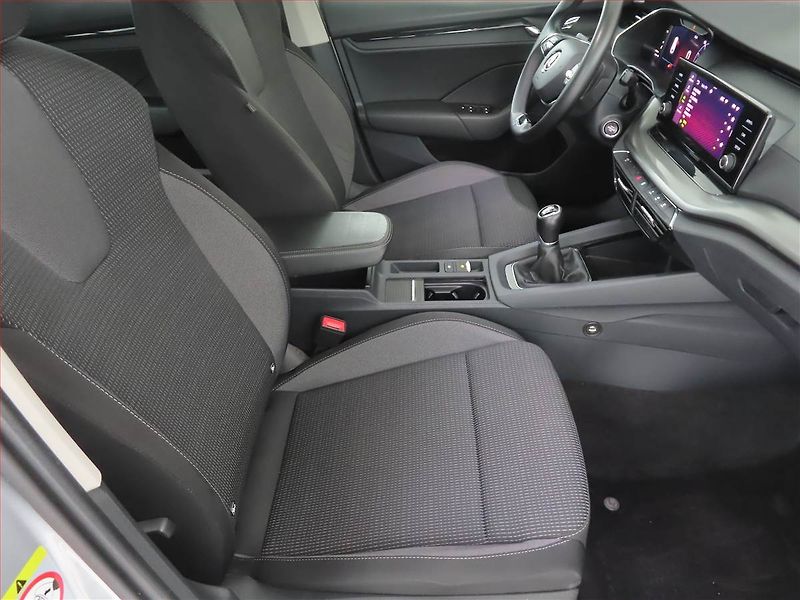 Škoda Octavia (2023) Ambition 2.0 TDI, ČR,1.maj - fotka 9 z 15