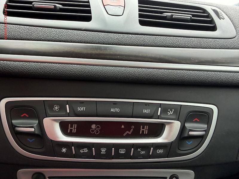 Renault Mégane (2010) 1.4TCe, Navi, +ALU - fotka 14 z 20