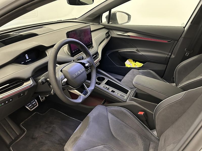 Škoda Karoq SportLine - fotka 6 z 24
