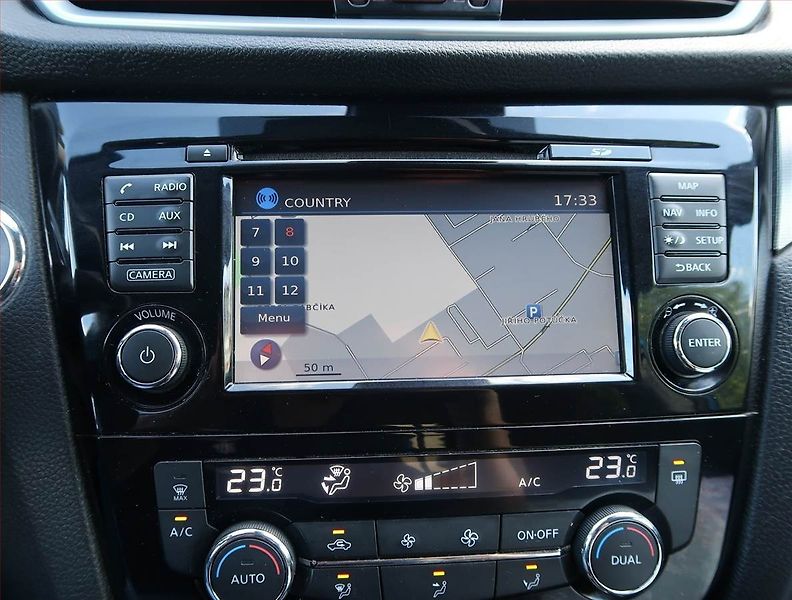 Nissan Qashqai (2018) 1.2 DIG-T, Navi, Tempomat - fotka 17 z 26