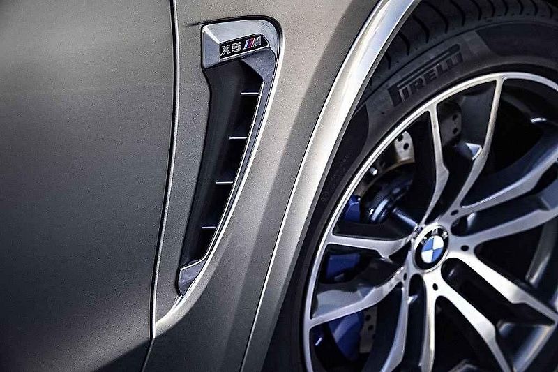 BMW X5 M a BMW X6 M.