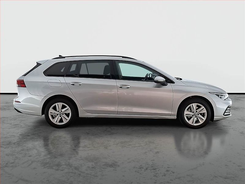 Volkswagen Golf (2021) Life 1.5 TSI, Serv.kniha - fotka 6 z 19