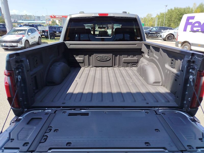 Ford F-150 (2025) Lariat 5,0 298 kW - fotka 12 z 22