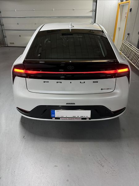 Toyota Prius (2026) PHEV 2.0 PlugIn hybrid  - fotka 3 z 10