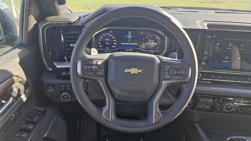 Chevrolet Silverado (2026) HIGH COUNTRY 6.2l - fotka 8 z 13