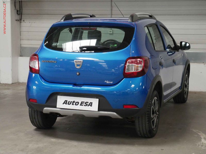 Dacia Sandero (2013) 1.0TCe, 2.maj,ČR, AC, tempo - fotka 6 z 16
