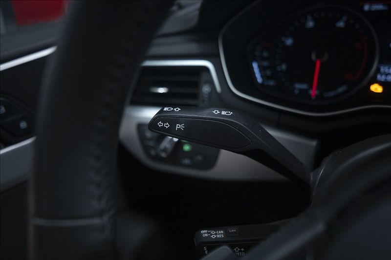 Audi A5 2,0 TDI SPORTBACK NAVI KAMERA - fotka 28 z 44