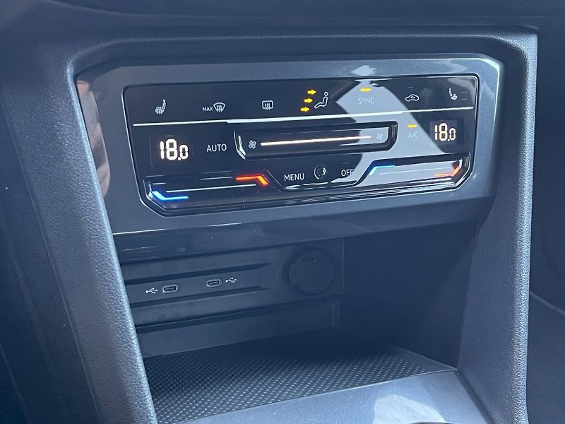 Volkswagen Tiguan Allspace (2023) 2.0 TDI 110 kW 4MOTION DSG Ele - fotka 12 z 34