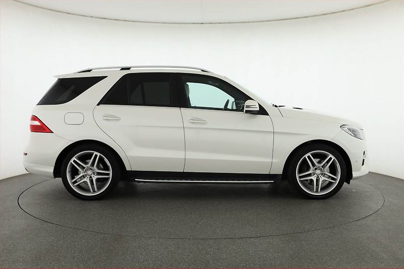 Mercedes-Benz Třídy M (2013) ML 350 BlueTEC, 4X4, Automat - fotka 6 z 20