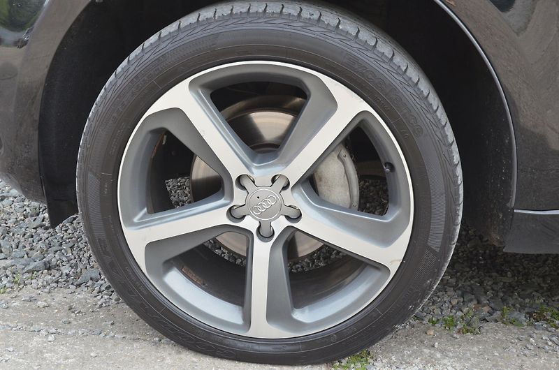Audi Q5 (2015) 2.0 TDi 140kW Quattro S-LINE - fotka 8 z 45