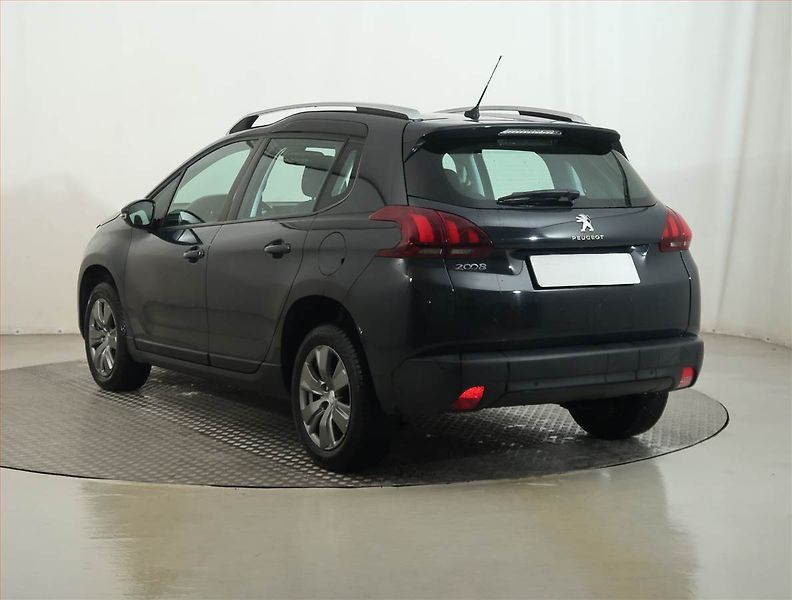 Peugeot 2008 (2019) Active 1.2 PureTech, Tempomat - fotka 4 z 15