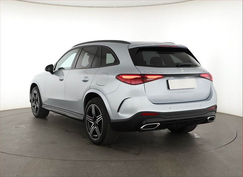 Mercedes-Benz GLC (2025) 300 de 4MATIC, AMG LINE - fotka 4 z 29