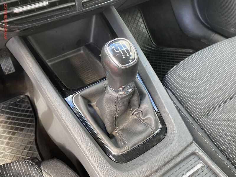 Škoda Octavia (2020) 2.0TDi, ČR, LED - fotka 17 z 18