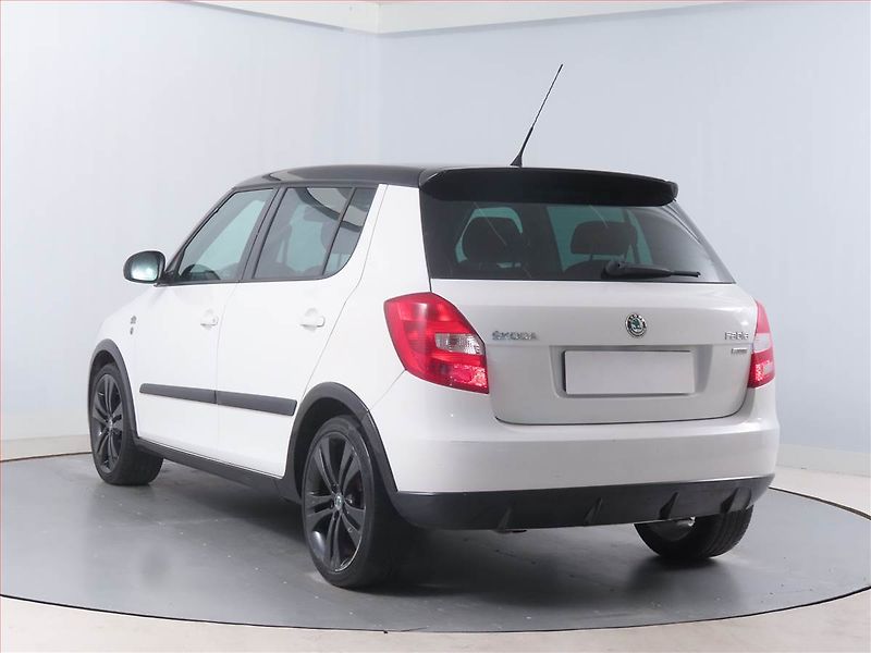 Škoda Fabia (2011) Monte Carlo 1.2 TSI - fotka 4 z 14