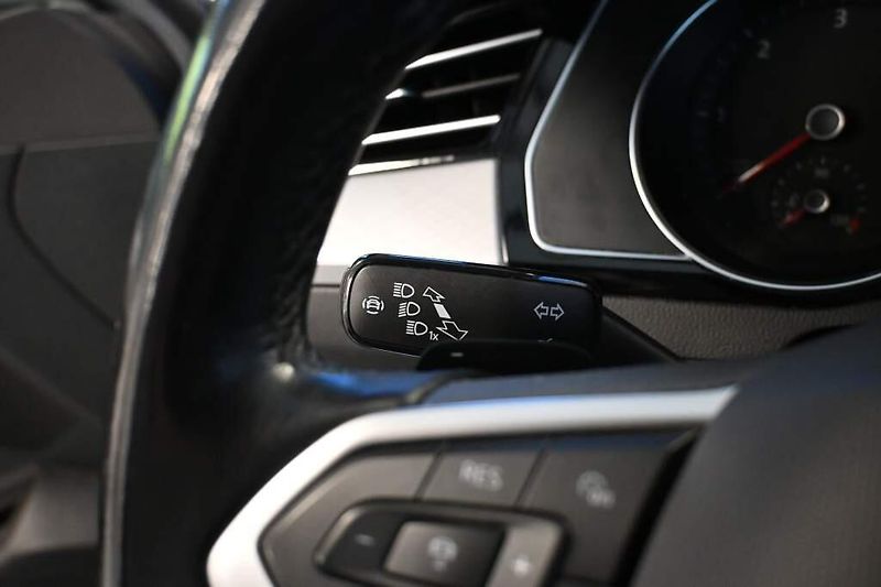 Ford S-MAX (2022) 2.0 TITANIUM Kamera Tažné 8 Ko - fotka 16 z 32