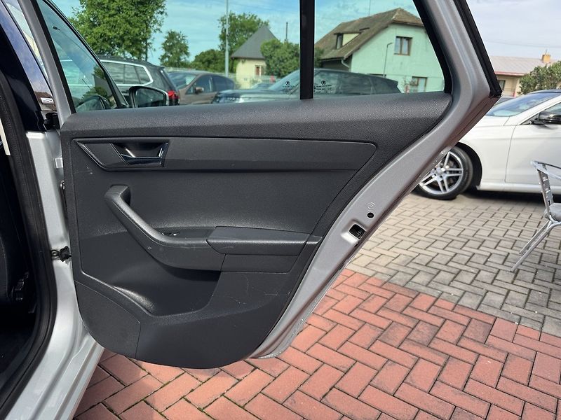 Škoda Fabia (2016) 1.2TSi Joy Navi Digi Klima - fotka 20 z 48
