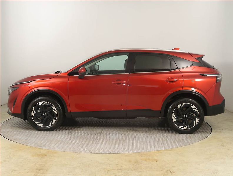 Nissan Qashqai (2025) N-Connecta 1.3 DIG-T MHEV - fotka 3 z 22