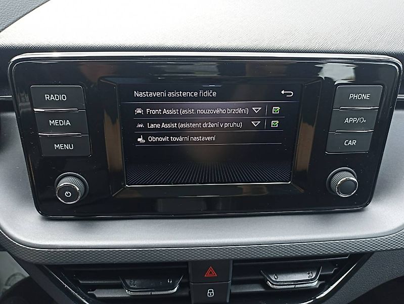 Škoda Kamiq (2021) 1.5 TSI 110kW tažné LED manuál - fotka 16 z 35
