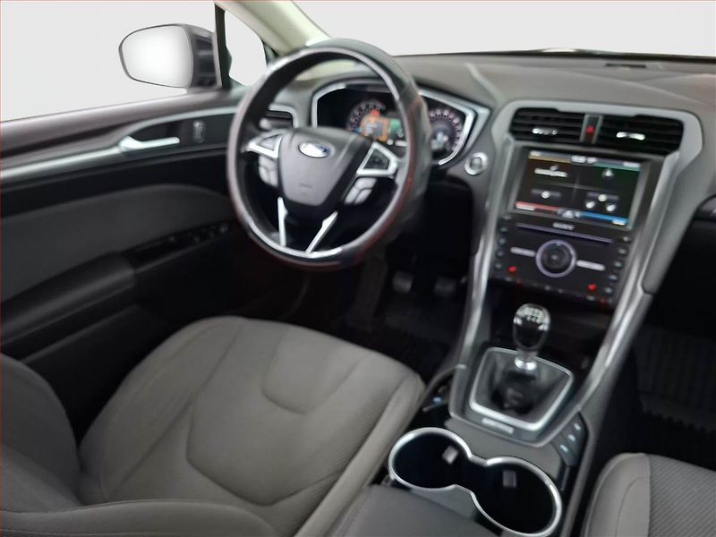 Ford Mondeo (2015) 2.0 TDCI, Tempomat - fotka 7 z 20