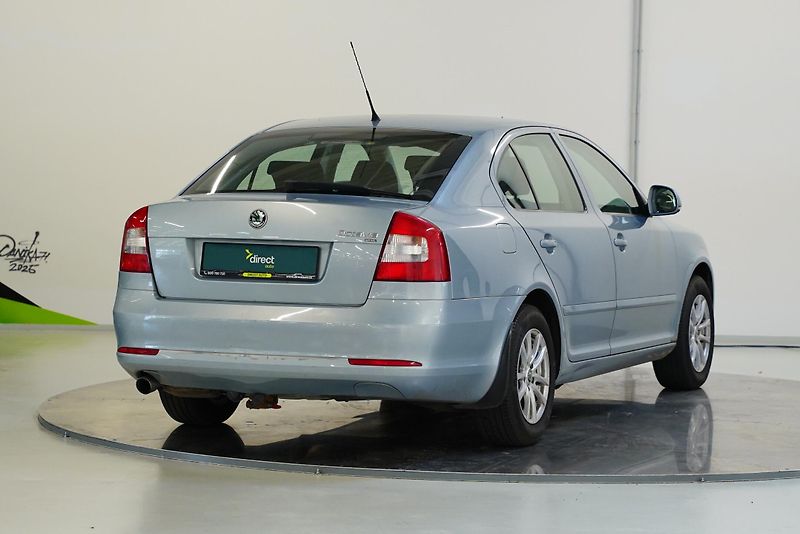 Škoda Octavia - fotka 2 z 21