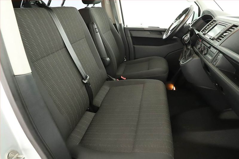 Volkswagen Caravelle (2017) Comfortline 2.0 TDI - fotka 7 z 17