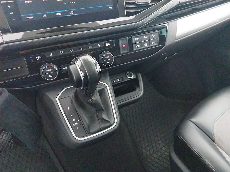 Volkswagen Multivan (2020) Highline 2.0 BiTDI 4Motion, ČR - fotka 13 z 23