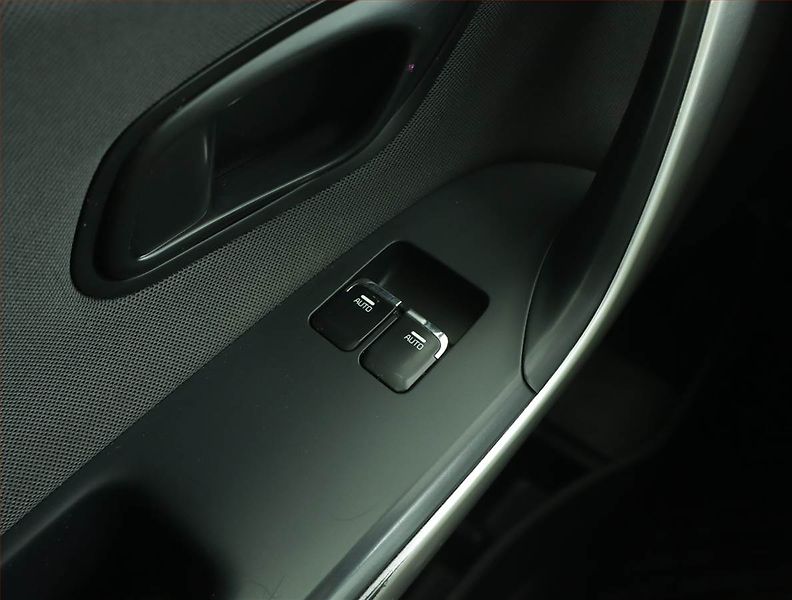 Kia Ceed (2018) 1.4 CVVT - fotka 14 z 14