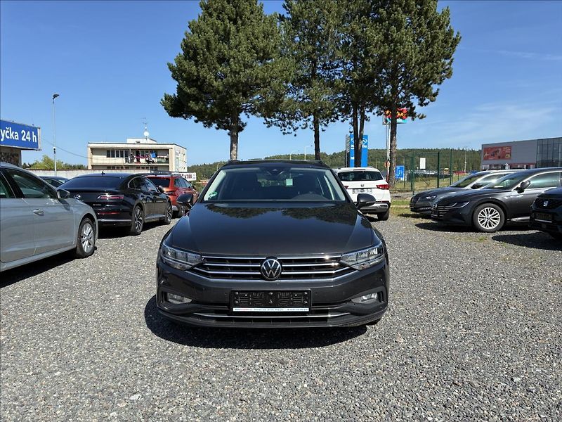 Volkswagen Passat 2,0 TDI TAŽNÉ KAMERA EL.KUFR - fotka 4 z 29