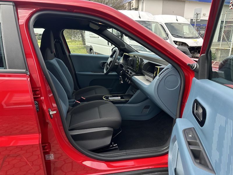 Fiat Grande Panda (2026) Pop 1,2T Hybrid 110k Automat - fotka 11 z 16