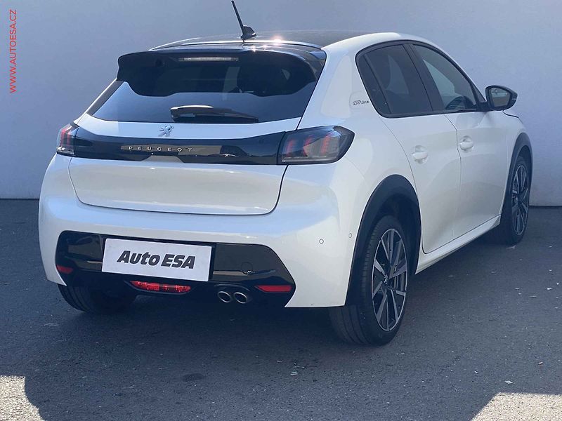 Peugeot 208 (2020) 1.2 PT, GT Line, AT - fotka 4 z 17