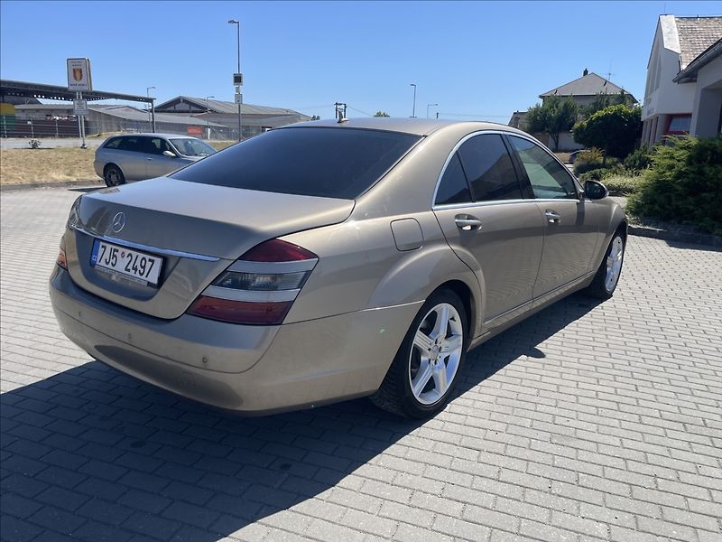 Mercedes-Benz Třídy S 3,0 320CDi 155kw nutný servis - fotka 30 z 32