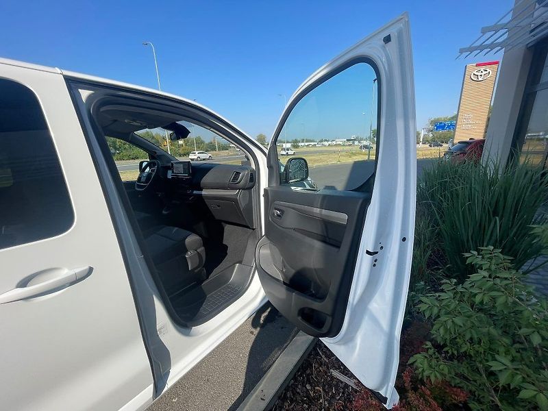 Toyota ProAce Verso 2.2D 150HP M/T L2 Family - fotka 27 z 31
