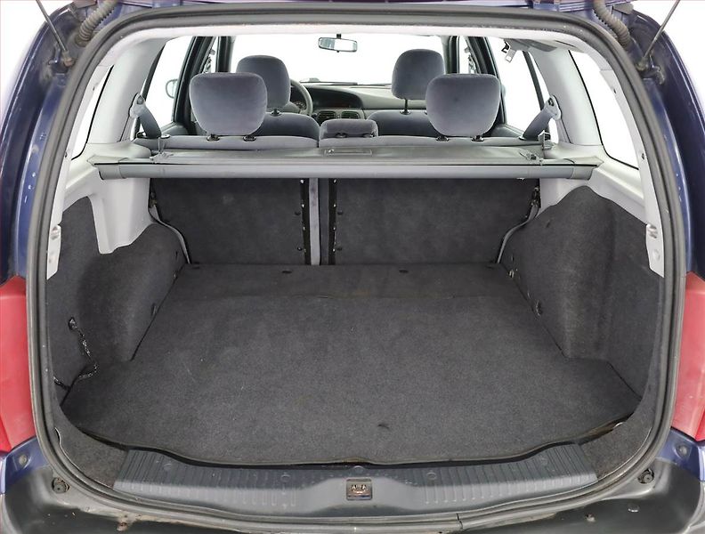 Renault Mégane (2003) 1.6 16V , Klima, zamluveno - fotka 14 z 14