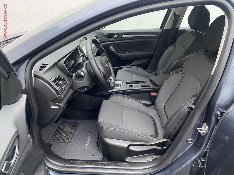 Renault Mégane (2023) 1.5dCi, AT, navi, LED - fotka 9 z 17