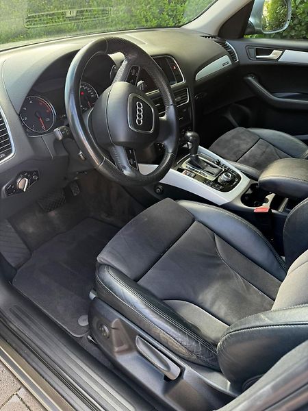 Audi Q5 (2009) - fotka 6 z 7