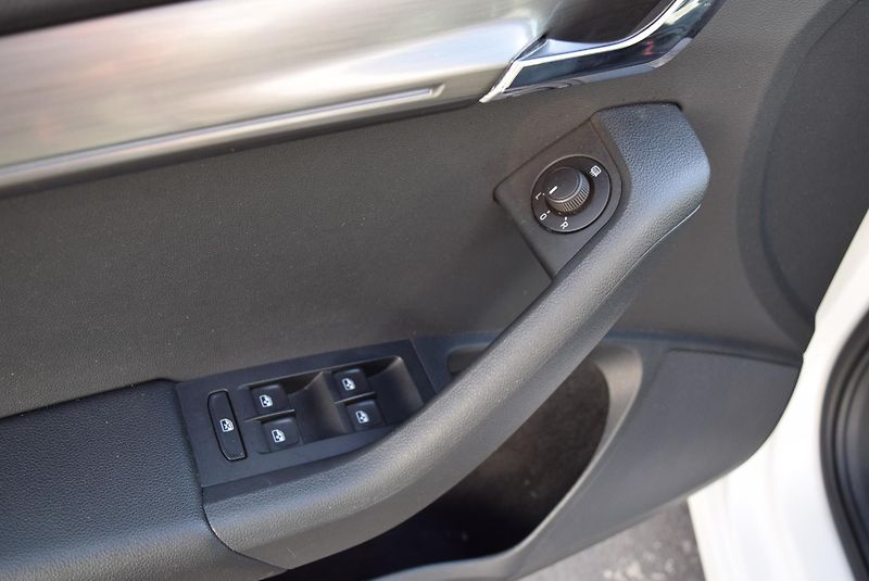 Škoda Octavia (2020) 1.5TSI 110kwSTYLE FULL LED NAV - fotka 35 z 48