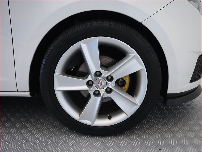 Seat Ibiza (2012) 1.2 TSI, Automat, Serv.kniha - fotka 15 z 17
