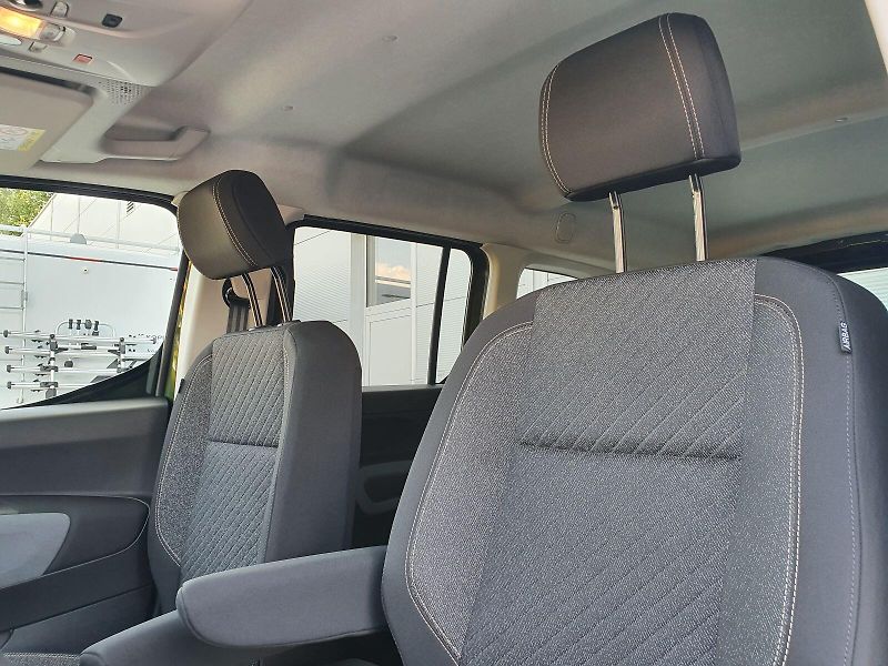 Peugeot Rifter (2026) LONG ALLURE BlueHDi 130 S&S MA - fotka 10 z 15