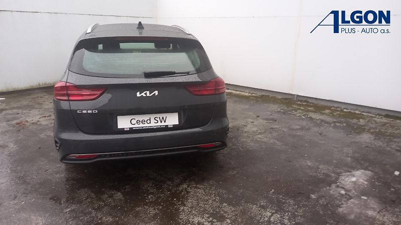 Kia Ceed SW (2025) 1,5 T-GDi SPIN 103kW - fotka 7 z 21