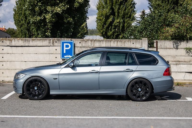BMW Řada 3 - fotka 8 z 27