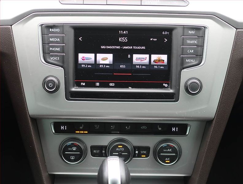 Volkswagen Passat (2015) Comfortline 2.0 TDI, 4X4 - fotka 12 z 21