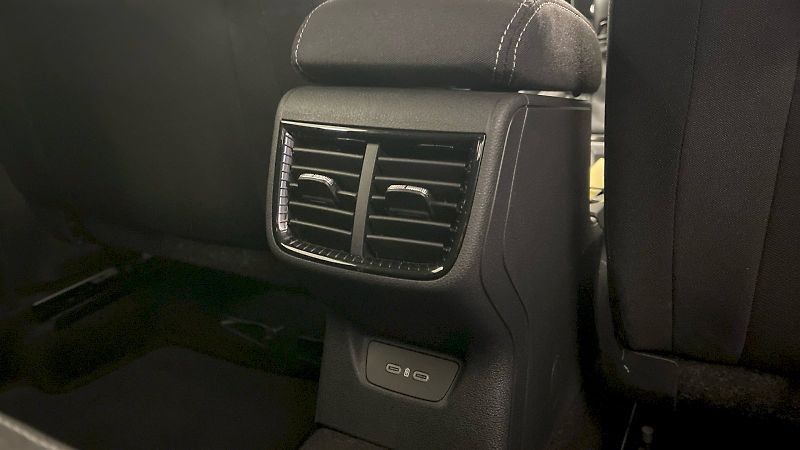 Škoda Fabia (2024) TOP Selection 1.0TSI 85kW - fotka 17 z 31